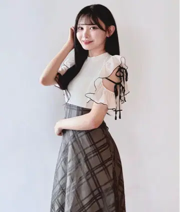 NOMAE 바이컬러 리본 도킹 원피스 화이트