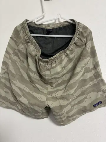 Patagonia 카모 패턴 숏 팬츠 L 사이즈