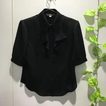 Plata Elegance 블라우스 블랙 무지 프릴 반팔 고급 9R M