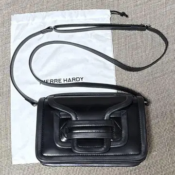 PIERRE HARDY 피에르 아르디 알파 핸드백 블랙