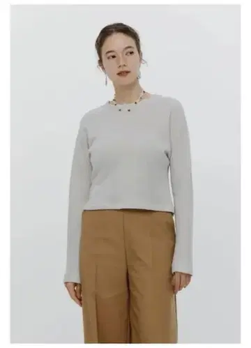 미사용 새상품 yori 라메 돌먼 풀오버 화이트
