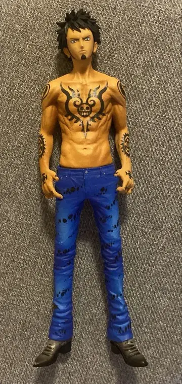 ONEPIECE 트라팔가 로우 피규어