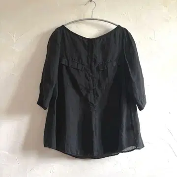 투모로우랜드 맥피 린넨 블라우스 블랙 부드럽고 드레이프감