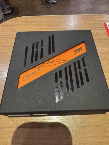 ATEEZ treasure 우영 사인 앨범