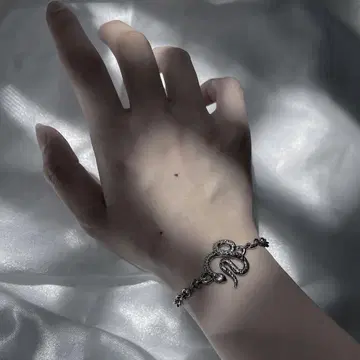 gibous snake bracelet m 사이즈