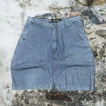 칼 카니 루즈핏 반바지
