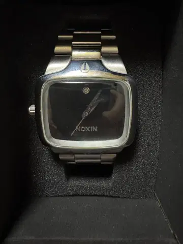 Nixon NOXIN 스테인리스 스틸 시계