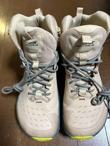 ALTRA 올트라 올림푸스 6 미드 GTX TAN. 및 B + 인솔