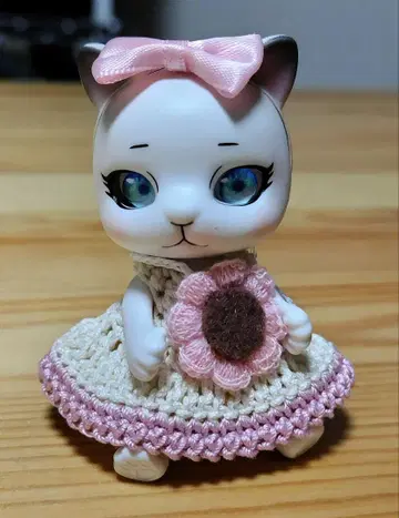 캡슐 인형 고양이 화이트 커스텀