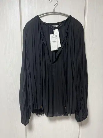 자라 블랙 쉬폰 플리츠 벌룬 슬리브 셔츠