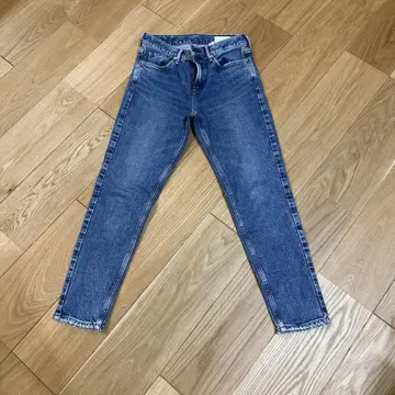 어퍼 하이츠 스트레이트 데님