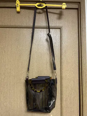클리어 블랙 PVC 숄더백