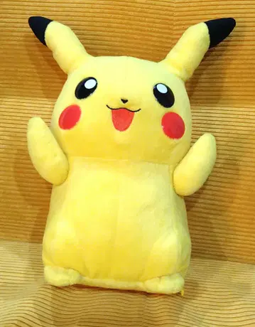 TOMY 말하는 피카츄 봉제 인형