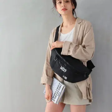 뉴에라 바디백 블랙