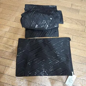 누구나 쉽게 사용할 수 있습니다. 반짝이는 블랙 오타이코 매듭