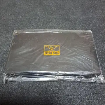 레어 크림 소다 라운드 지퍼 지갑 블랙