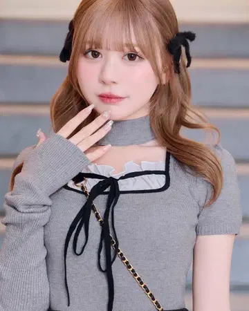 미셸 마카롱 초커 니트 탑 그레이