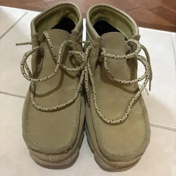 클락스 왈라비 부츠 GORE-TEX 메이플