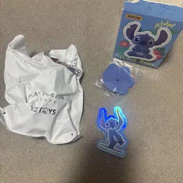 52TOYS 스티치 피규어 알로하