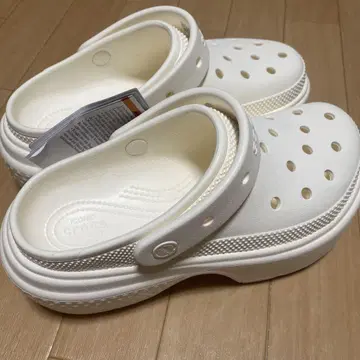 Crocs 화이트 클로그 샌들