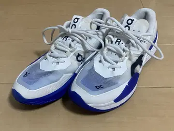 On THE ROGER Pro 2 화이트/인디고 27.0cm