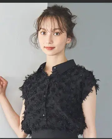2025 봄/여름 신상 카라 부착 프린지 리본 튤 블라우스 블랙