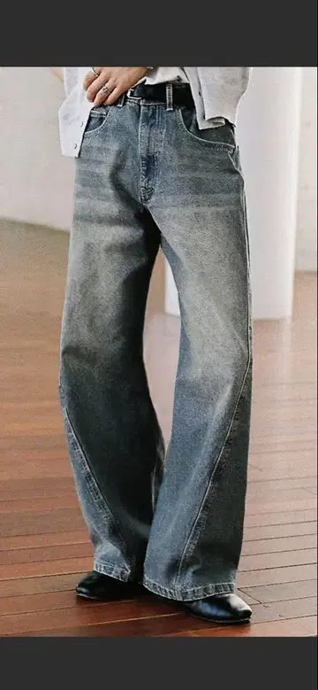 WYM VINTAGE WASHED CURVED DENIM L 사이즈