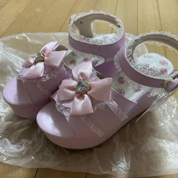 Majoretty 마조레티 [L] 양산형 리본 레이스 샌들 통굽