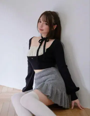 ANDMARY Mew frill tops 안드 마리