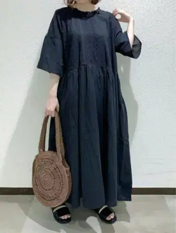 사만사 모스모스 플레어 슬리브 레이스 원피스 블랙