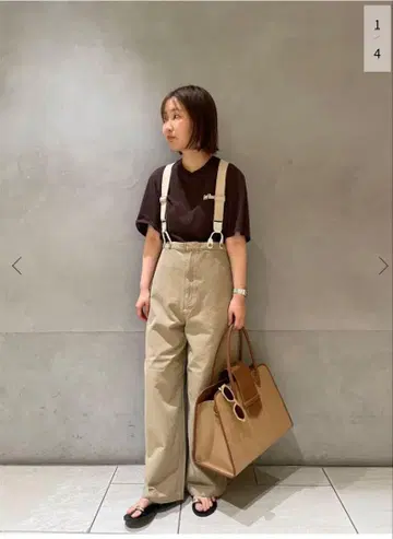 서스펜더가 달린 워커 팬츠