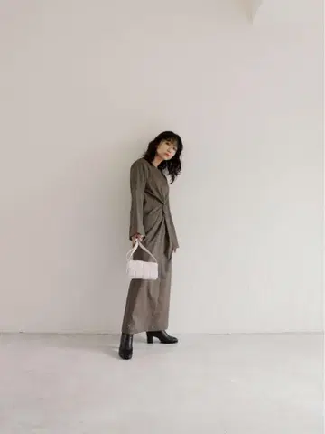카라 by 카트린 도쿄 트위스트 벨 슬리브