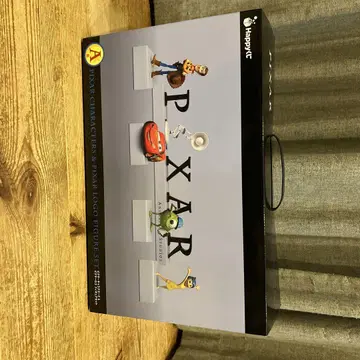 PIXAR 캐릭터 & 픽사 로고 피규어 세트