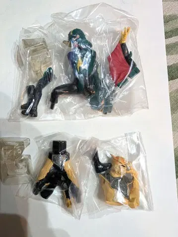 HG 가면라이더 괴인 가니코모루 재규어맨