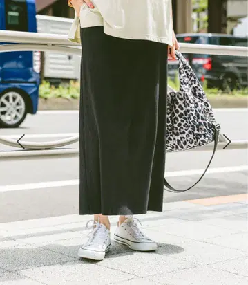 글로벌 워크 셀프 컷 리브 라인 스커트/288750