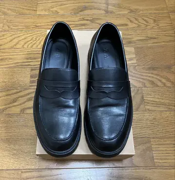 자라 블랙 가죽 로퍼 40