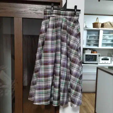 STRATA COHINA 에스트라 시아 체크 턱 스커트