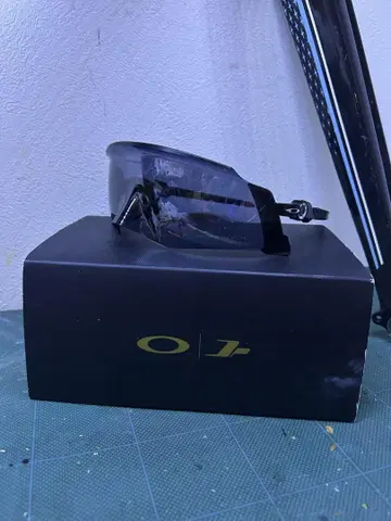 오클리 카토 PRLZM 블랙 0OO9455