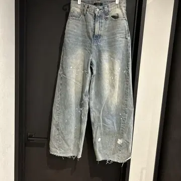 JEANASIS 페인트 가공 데님