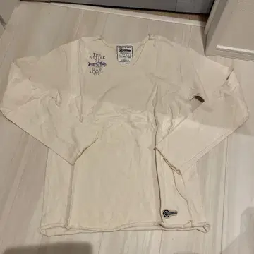 CORBILO 긴팔 티셔츠 크림색