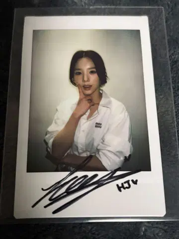 ARTMS 히진(LOONA) CAFE EVENT 친필 사인 포함 폴라