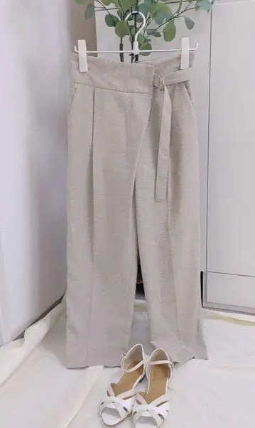 비어즐리 일본제 린넨 합성섬유 랩 팬츠 샌드 베이지
