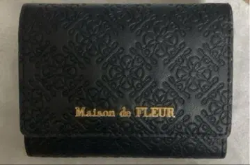 메종 드 플뢰르 MaisondeFLEUR 삼중 접이식 지갑