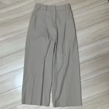 새상품급 시착만 한 상품 PLST 베이지 와이드 팬츠