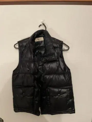 United Arrows 블랙 다운 베스트