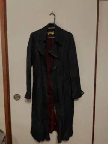 블랙 트렌치코트