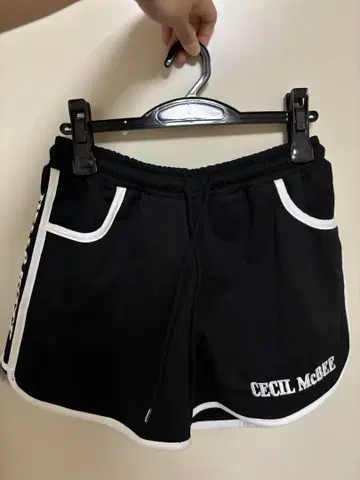돈키 키티 콜라보 CECLL McBEE