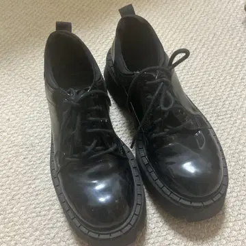 자라 38 5홀 부츠 로퍼 블랙