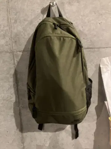 Nike 올리브 그린 백팩