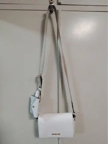익일 배송 마이클코어스 숄더백 미사용 새상품